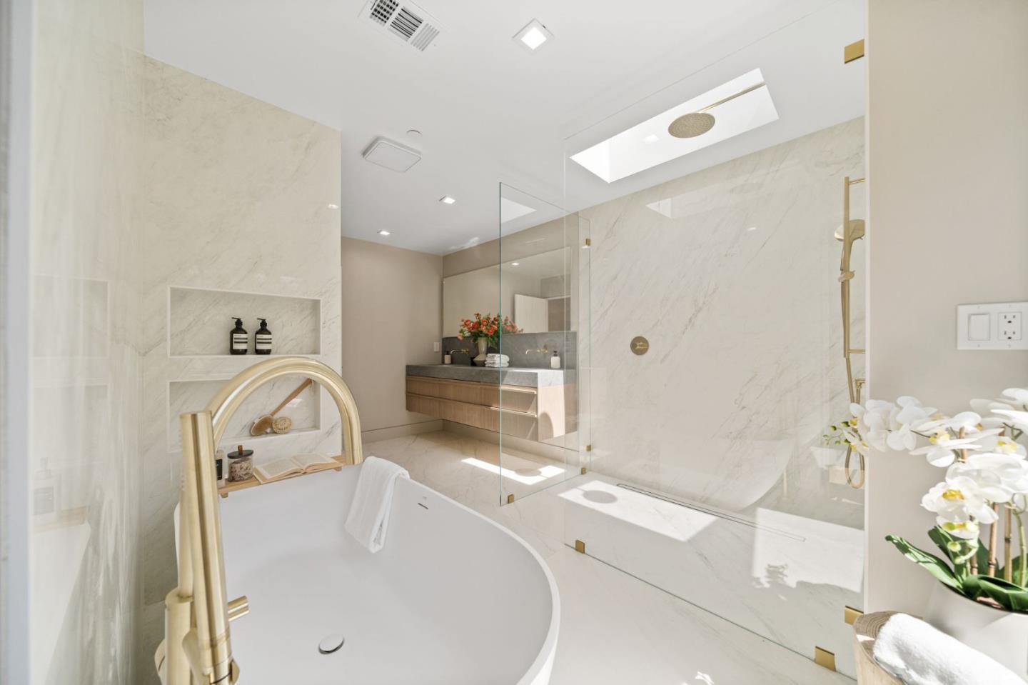 Detail Gallery Image 11 of 124 For 510 Darrell Rd, Hillsborough,  CA 94010 - 5 Beds | 5/1 Baths