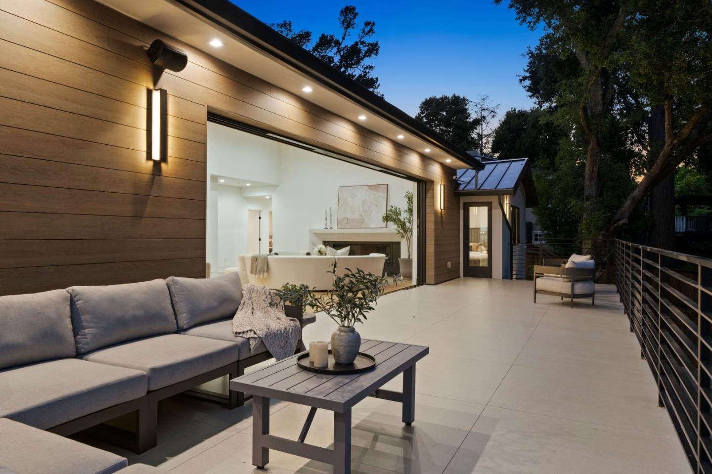 Detail Gallery Image 110 of 124 For 510 Darrell Rd, Hillsborough,  CA 94010 - 5 Beds | 5/1 Baths