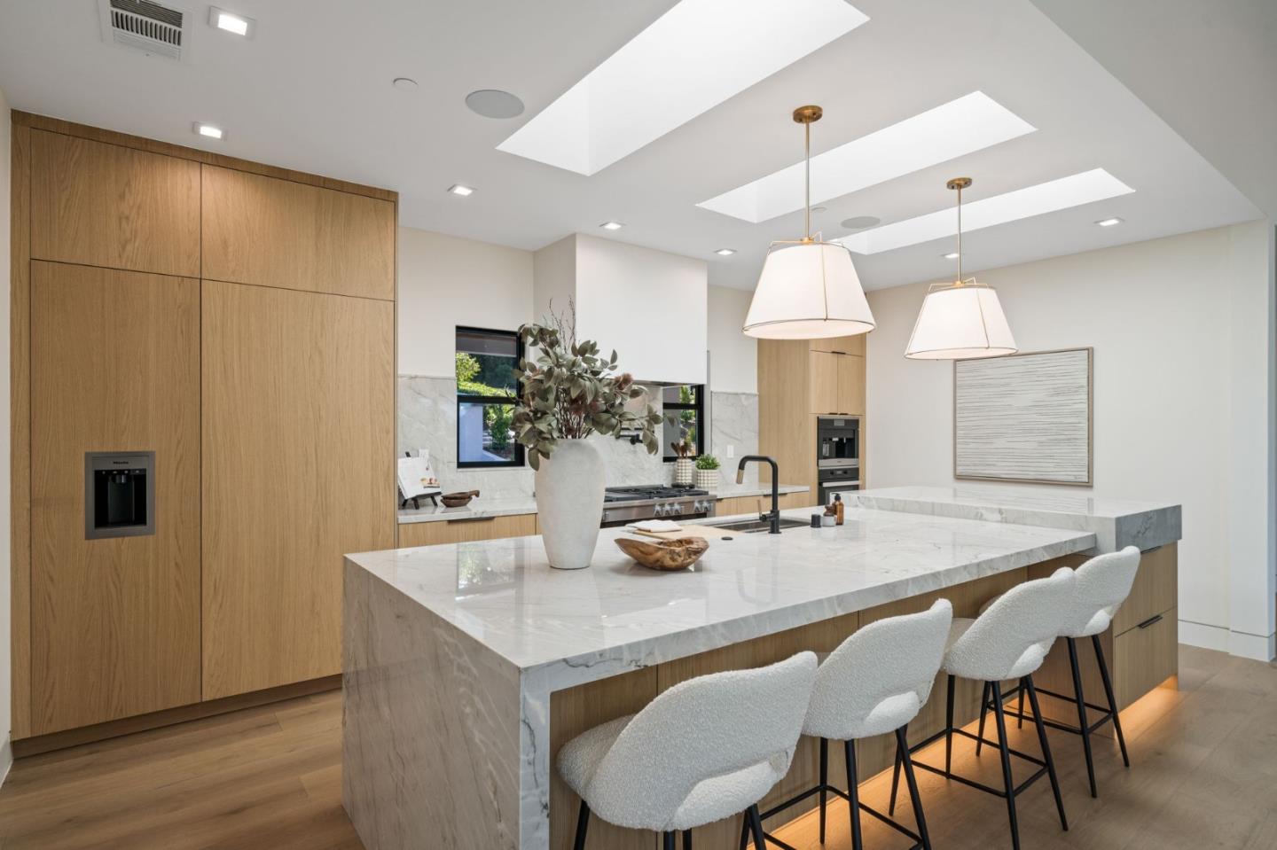 Detail Gallery Image 16 of 124 For 510 Darrell Rd, Hillsborough,  CA 94010 - 5 Beds | 5/1 Baths