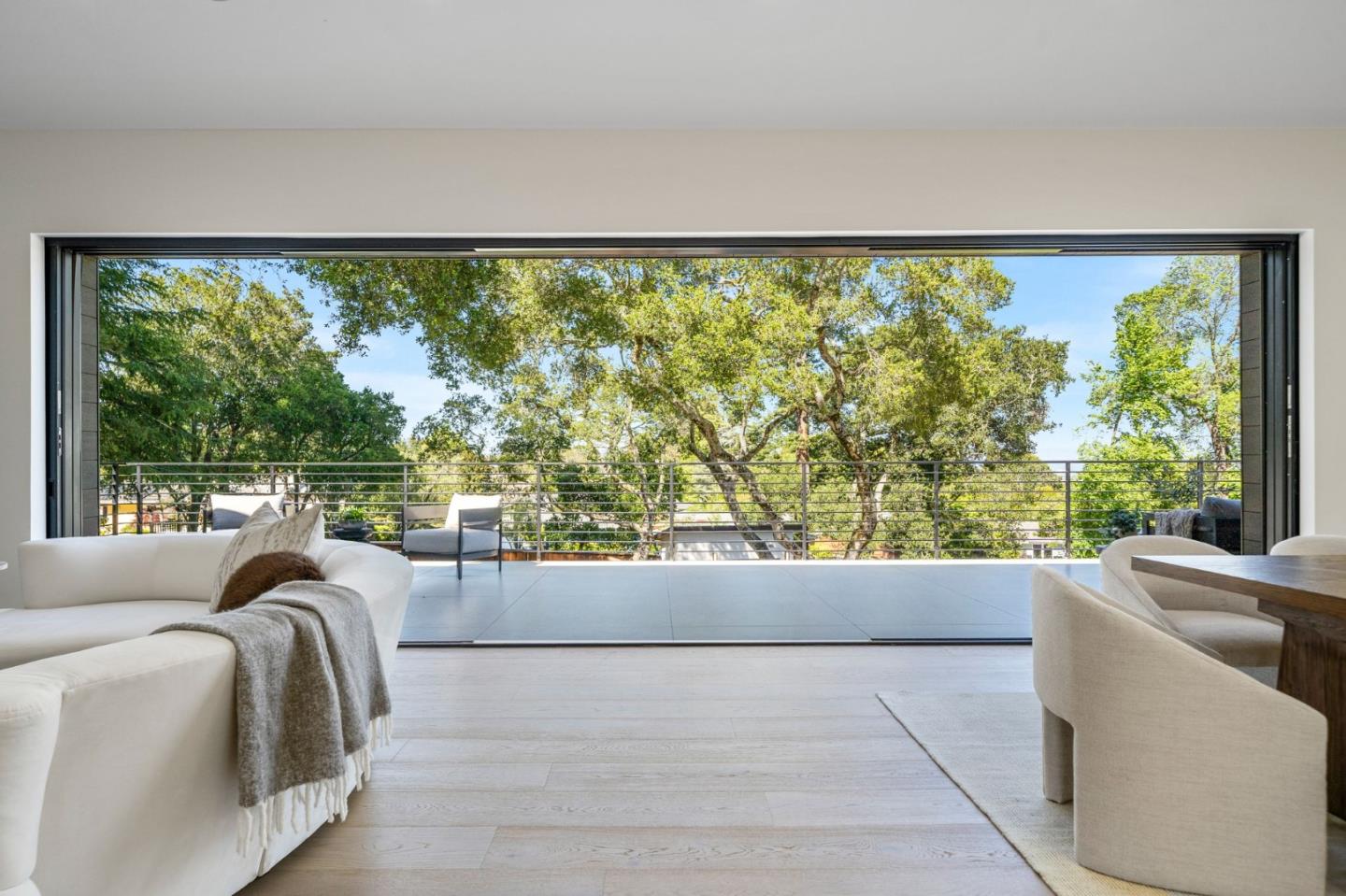 Detail Gallery Image 23 of 124 For 510 Darrell Rd, Hillsborough,  CA 94010 - 5 Beds | 5/1 Baths
