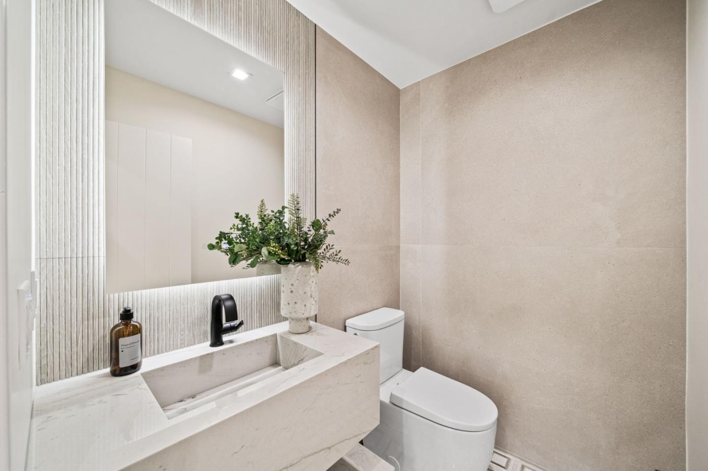 Detail Gallery Image 37 of 124 For 510 Darrell Rd, Hillsborough,  CA 94010 - 5 Beds | 5/1 Baths