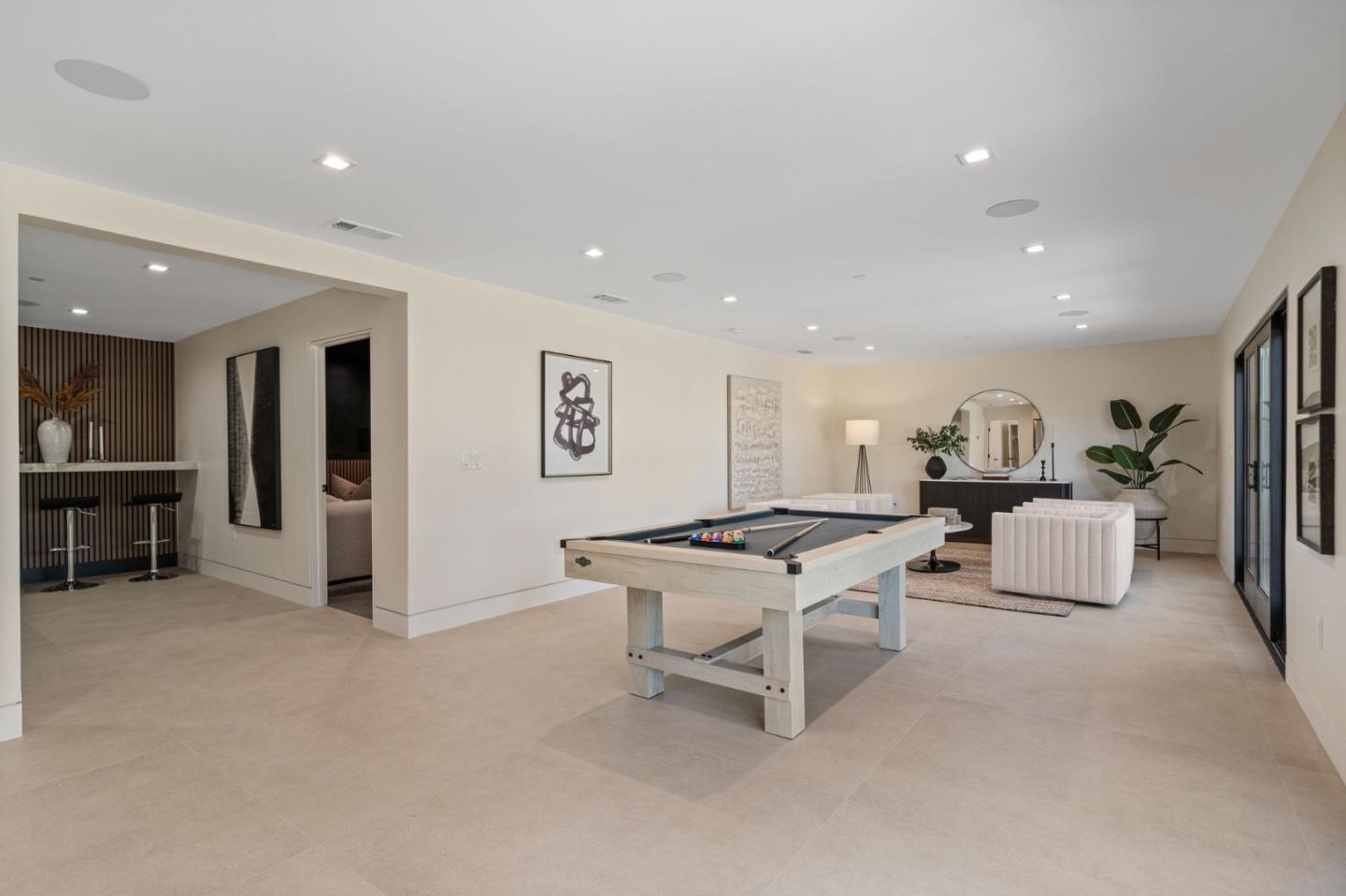 Detail Gallery Image 52 of 124 For 510 Darrell Rd, Hillsborough,  CA 94010 - 5 Beds | 5/1 Baths