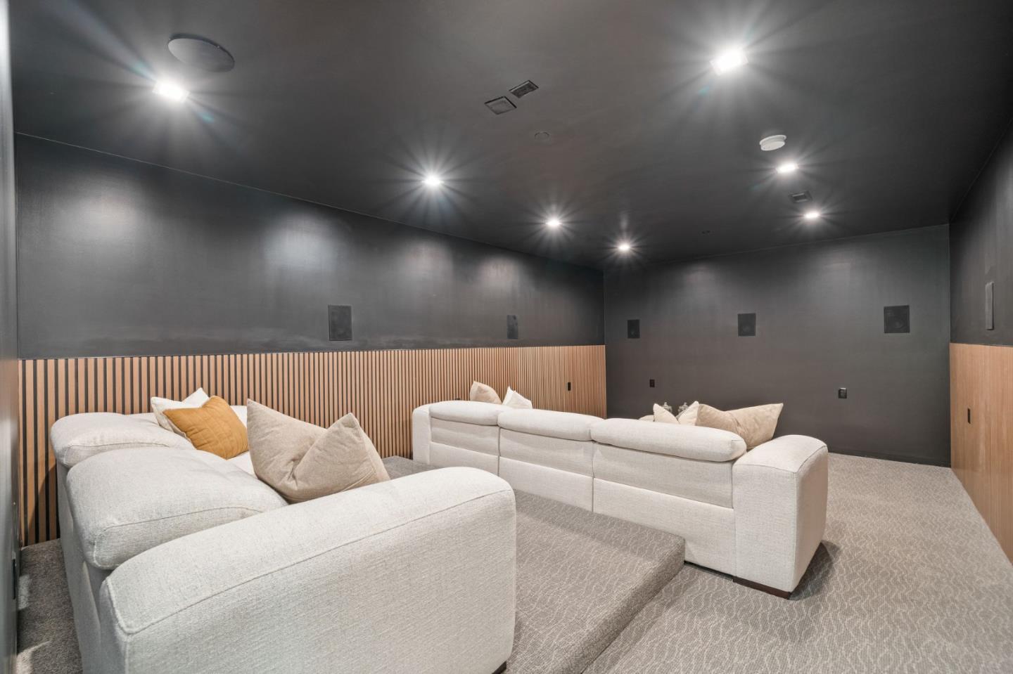 Detail Gallery Image 54 of 124 For 510 Darrell Rd, Hillsborough,  CA 94010 - 5 Beds | 5/1 Baths