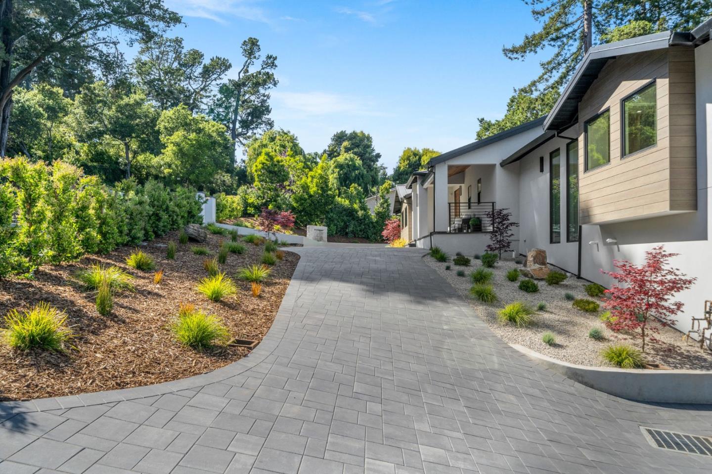 Detail Gallery Image 72 of 124 For 510 Darrell Rd, Hillsborough,  CA 94010 - 5 Beds | 5/1 Baths