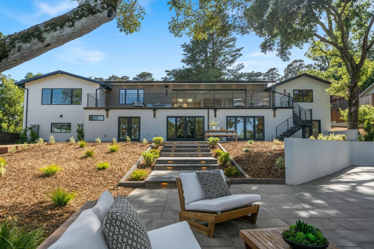 Detail Gallery Image 74 of 124 For 510 Darrell Rd, Hillsborough,  CA 94010 - 5 Beds | 5/1 Baths