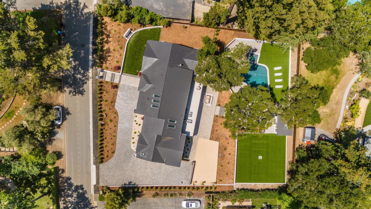 Detail Gallery Image 91 of 124 For 510 Darrell Rd, Hillsborough,  CA 94010 - 5 Beds | 5/1 Baths