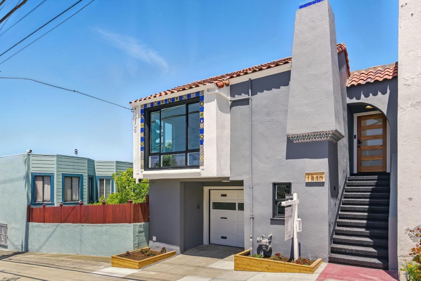 Detail Gallery Image 2 of 54 For 1530 Lawton St, San Francisco,  CA 94122 - 4 Beds | 4/1 Baths