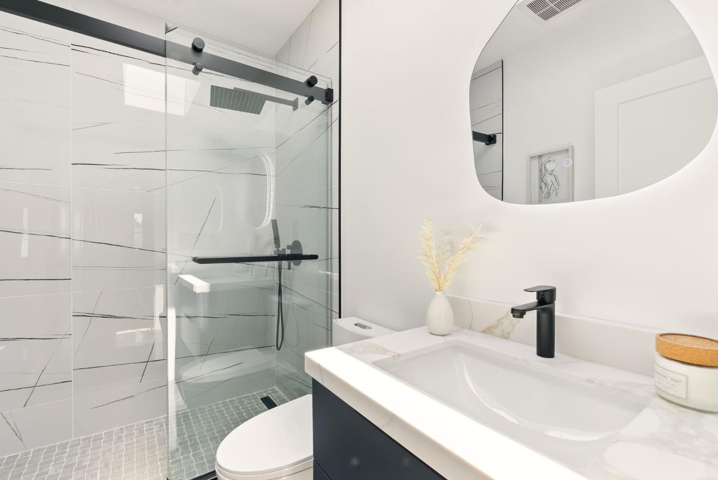 Detail Gallery Image 27 of 54 For 1530 Lawton St, San Francisco,  CA 94122 - 4 Beds | 4/1 Baths