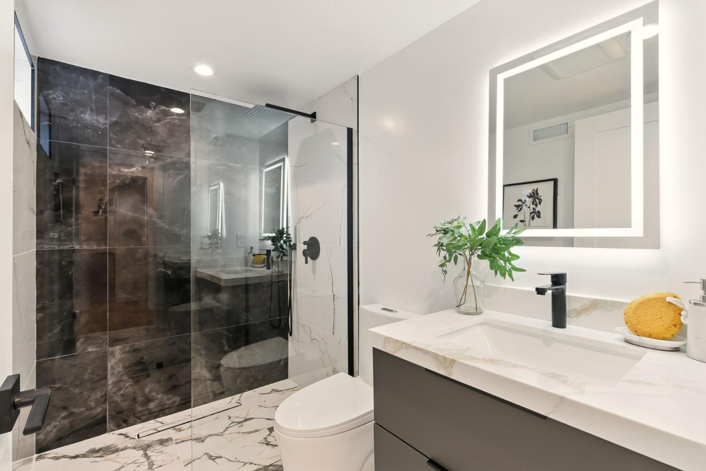 Detail Gallery Image 39 of 54 For 1530 Lawton St, San Francisco,  CA 94122 - 4 Beds | 4/1 Baths