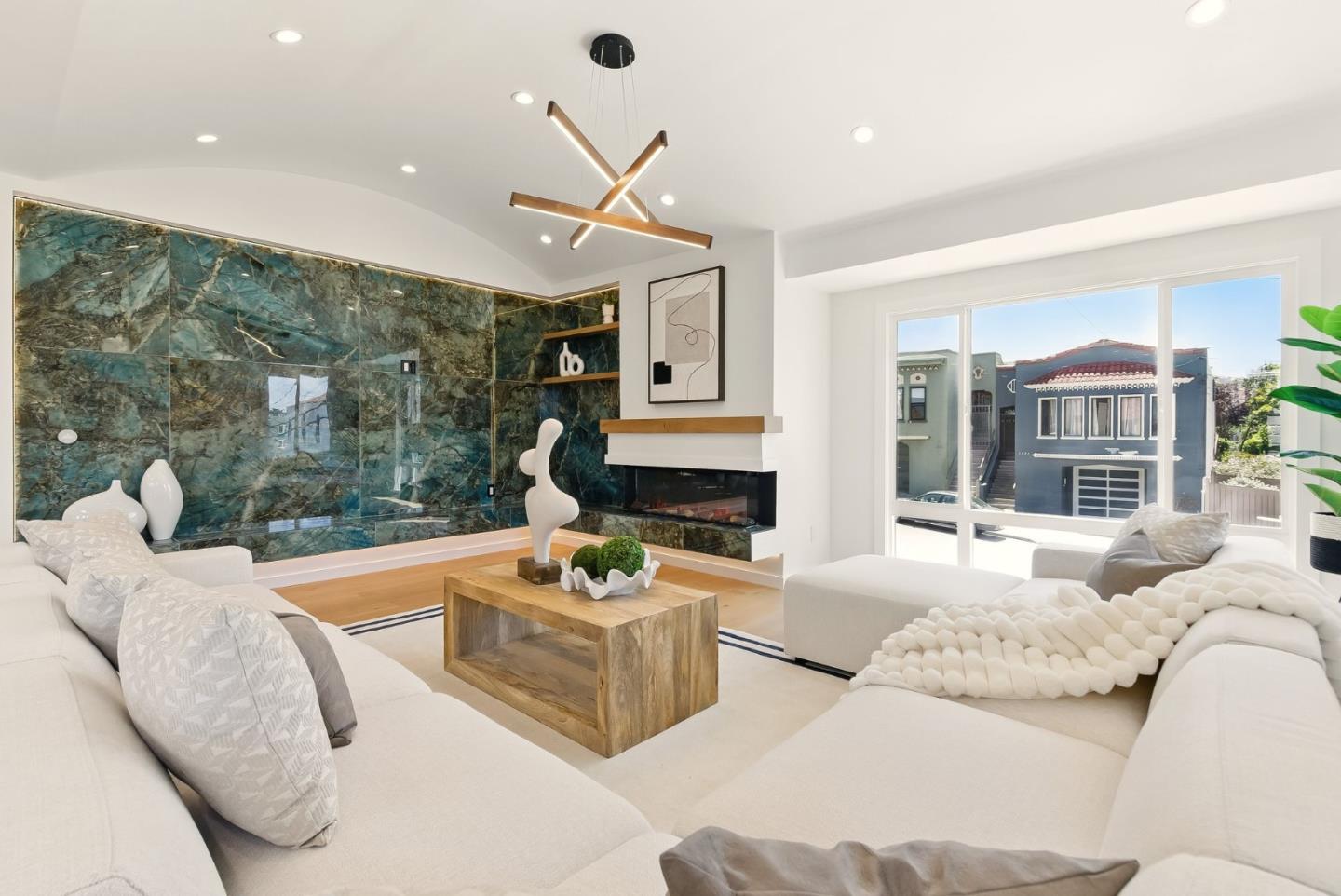 Detail Gallery Image 4 of 54 For 1530 Lawton St, San Francisco,  CA 94122 - 4 Beds | 4/1 Baths