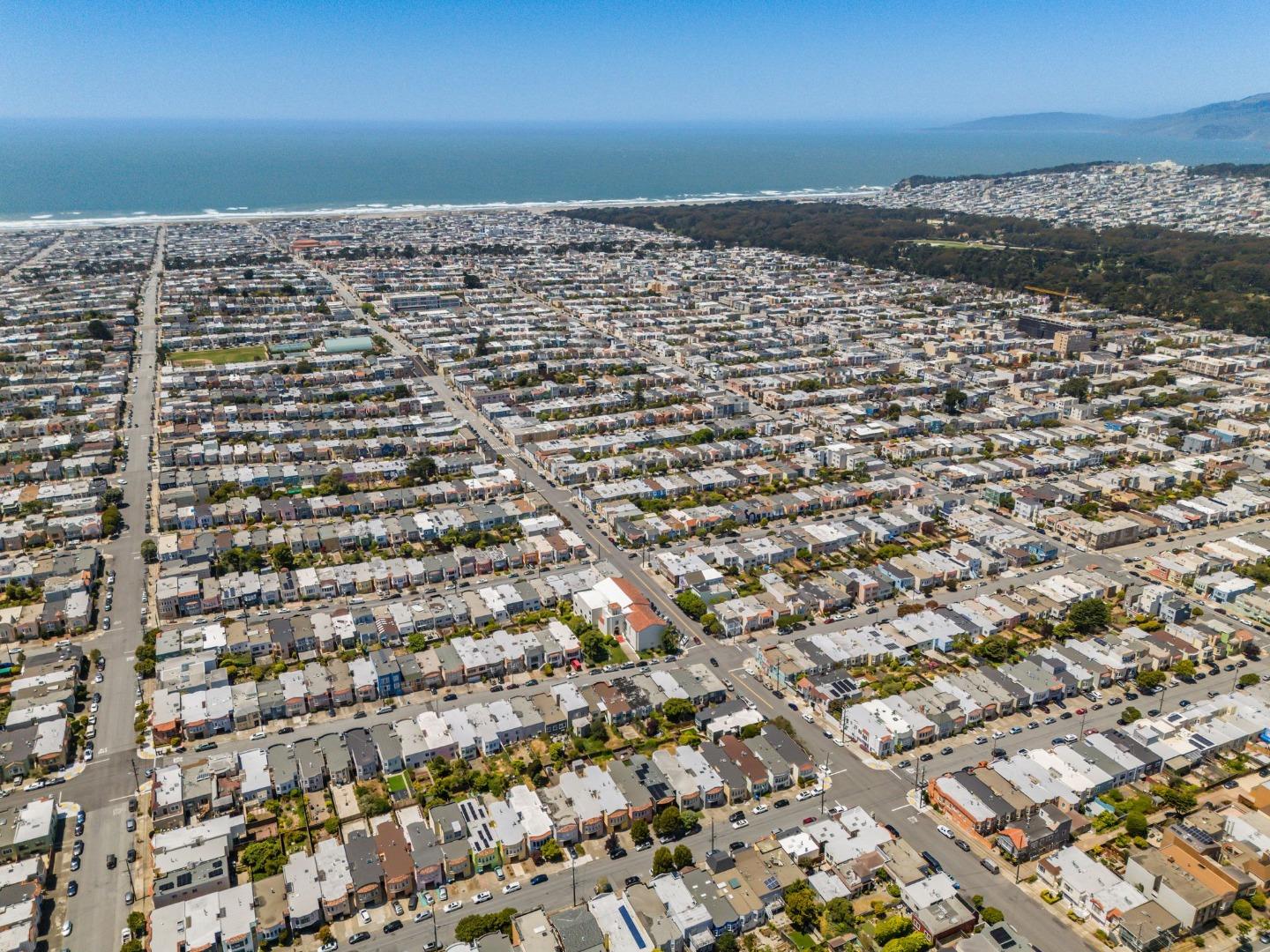 Detail Gallery Image 49 of 54 For 1530 Lawton St, San Francisco,  CA 94122 - 4 Beds | 4/1 Baths