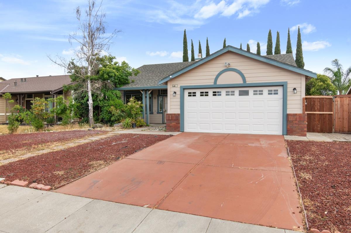 Detail Gallery Image 2 of 34 For 110 Walnut Meadows Ct, Oakley,  CA 94561 - 4 Beds | 2 Baths