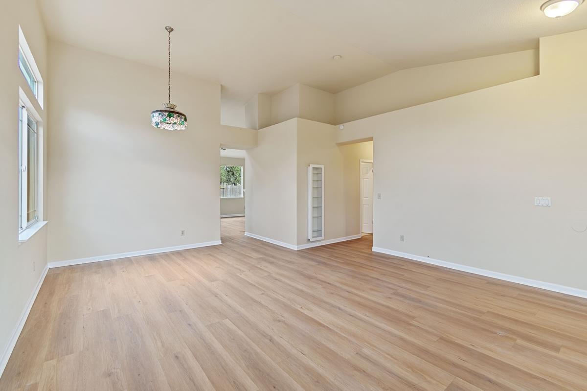 Detail Gallery Image 6 of 34 For 110 Walnut Meadows Ct, Oakley,  CA 94561 - 4 Beds | 2 Baths
