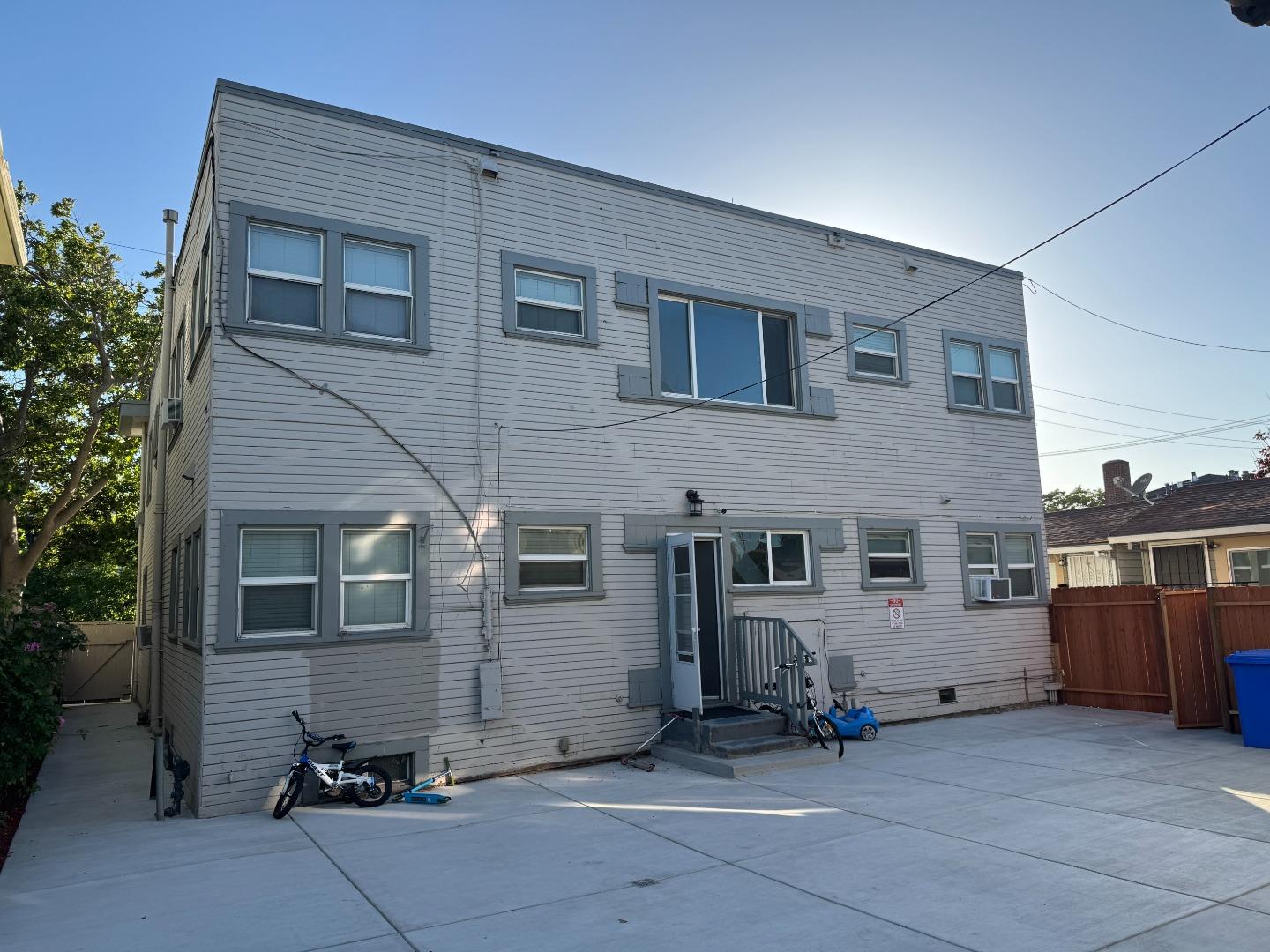 Detail Gallery Image 5 of 25 For 70 N 10th St, San Jose,  CA 95112 - – Beds | – Baths