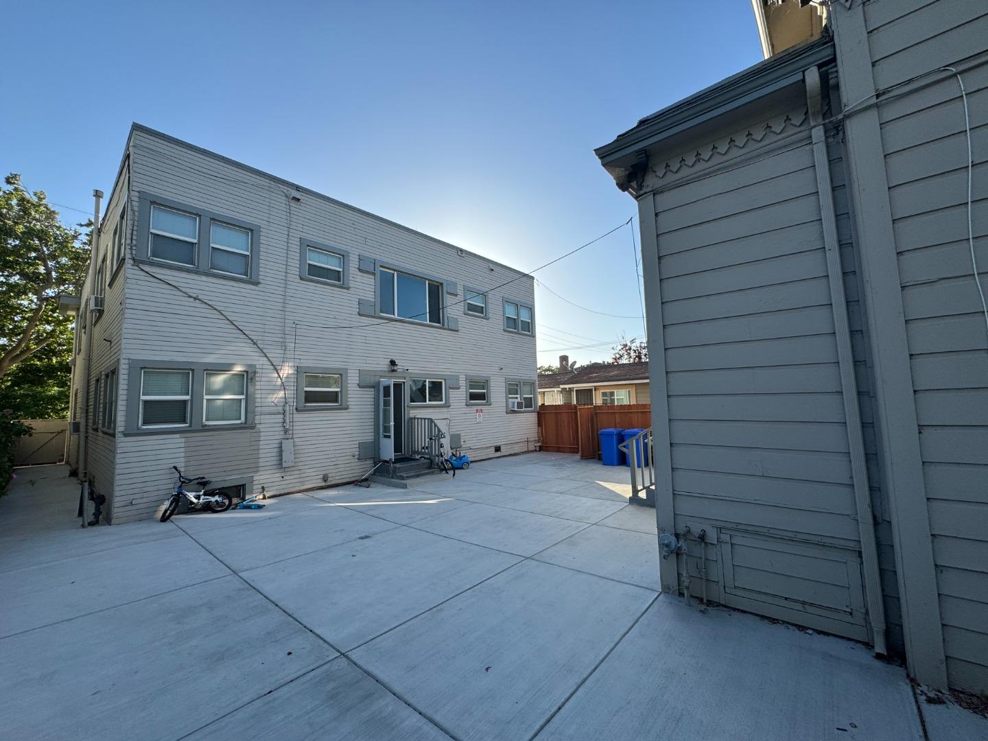 Detail Gallery Image 9 of 25 For 70 N 10th St, San Jose,  CA 95112 - – Beds | – Baths