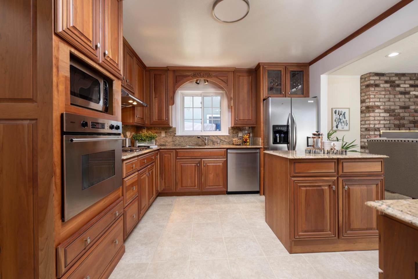Detail Gallery Image 10 of 33 For 2289 Kingston Ave, San Bruno,  CA 94066 - 3 Beds | 2 Baths