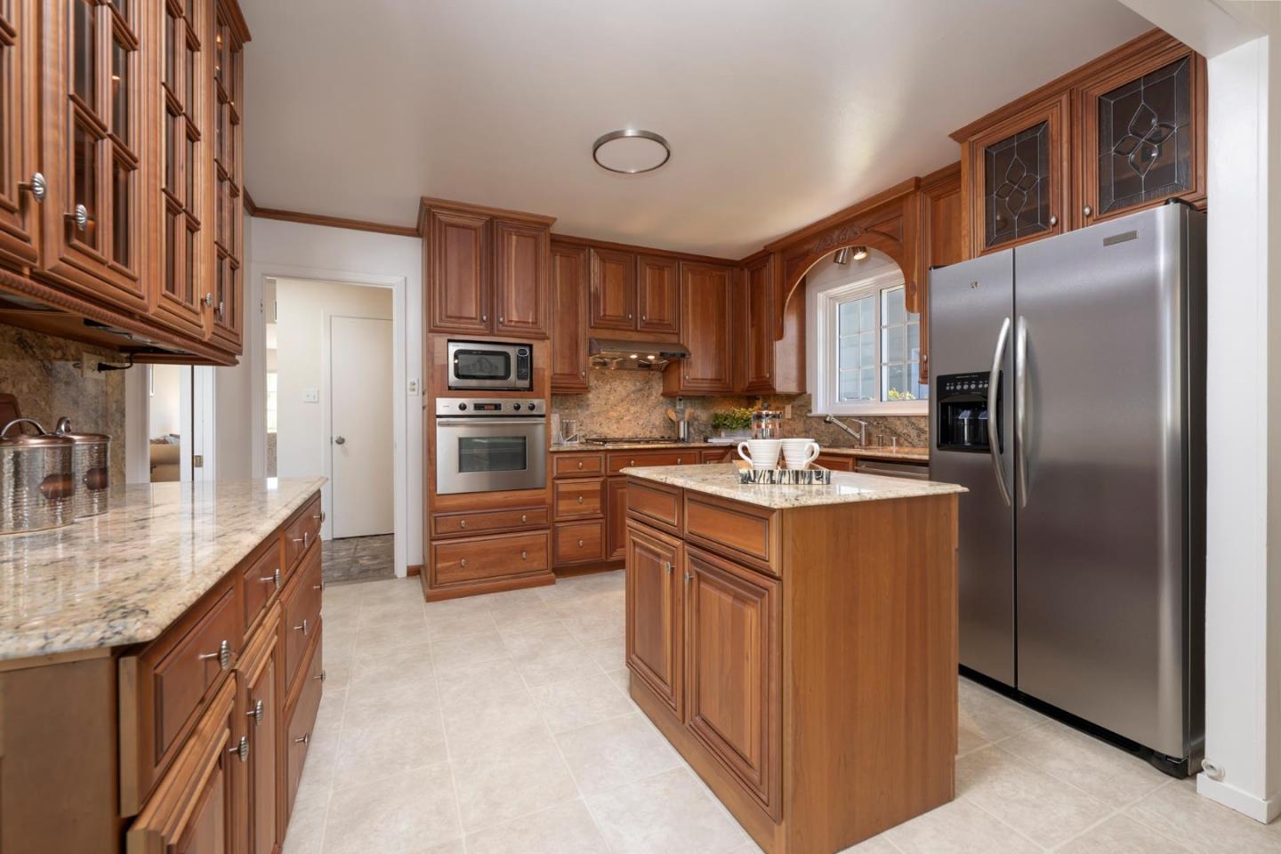 Detail Gallery Image 11 of 33 For 2289 Kingston Ave, San Bruno,  CA 94066 - 3 Beds | 2 Baths