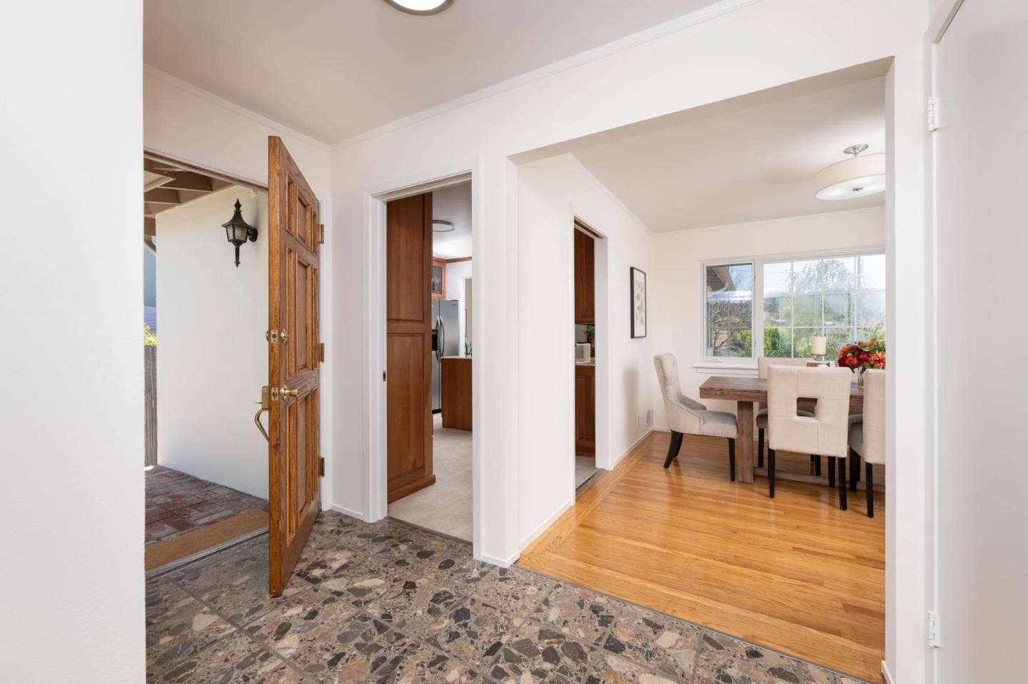 Detail Gallery Image 4 of 33 For 2289 Kingston Ave, San Bruno,  CA 94066 - 3 Beds | 2 Baths