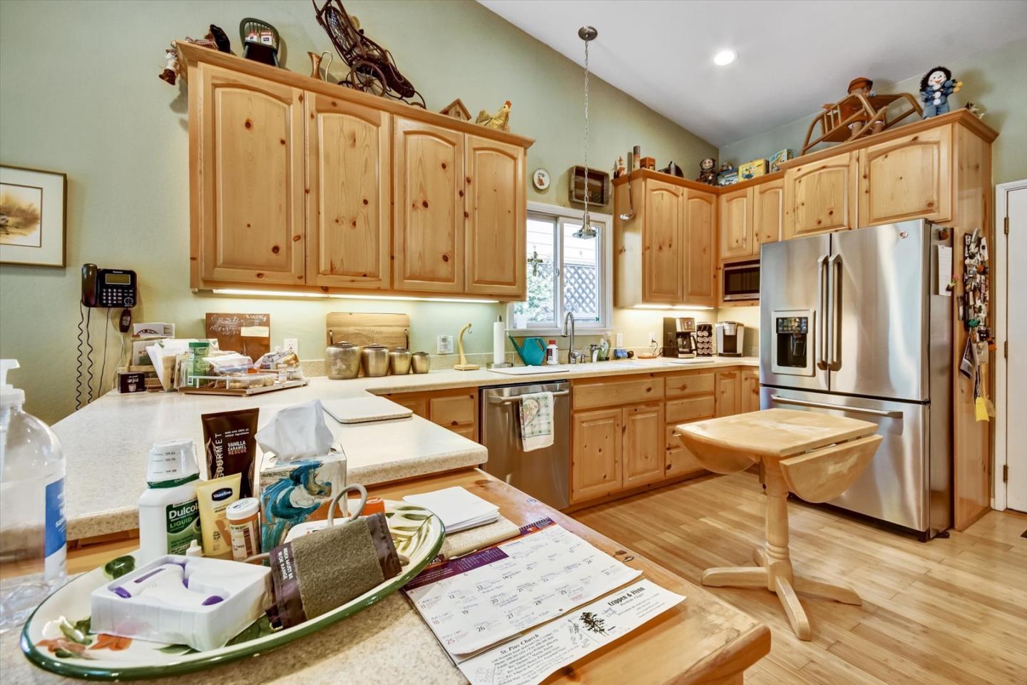 Detail Gallery Image 12 of 33 For 255 Nimitz Ave, Redwood City,  CA 94061 - 3 Beds | 2 Baths