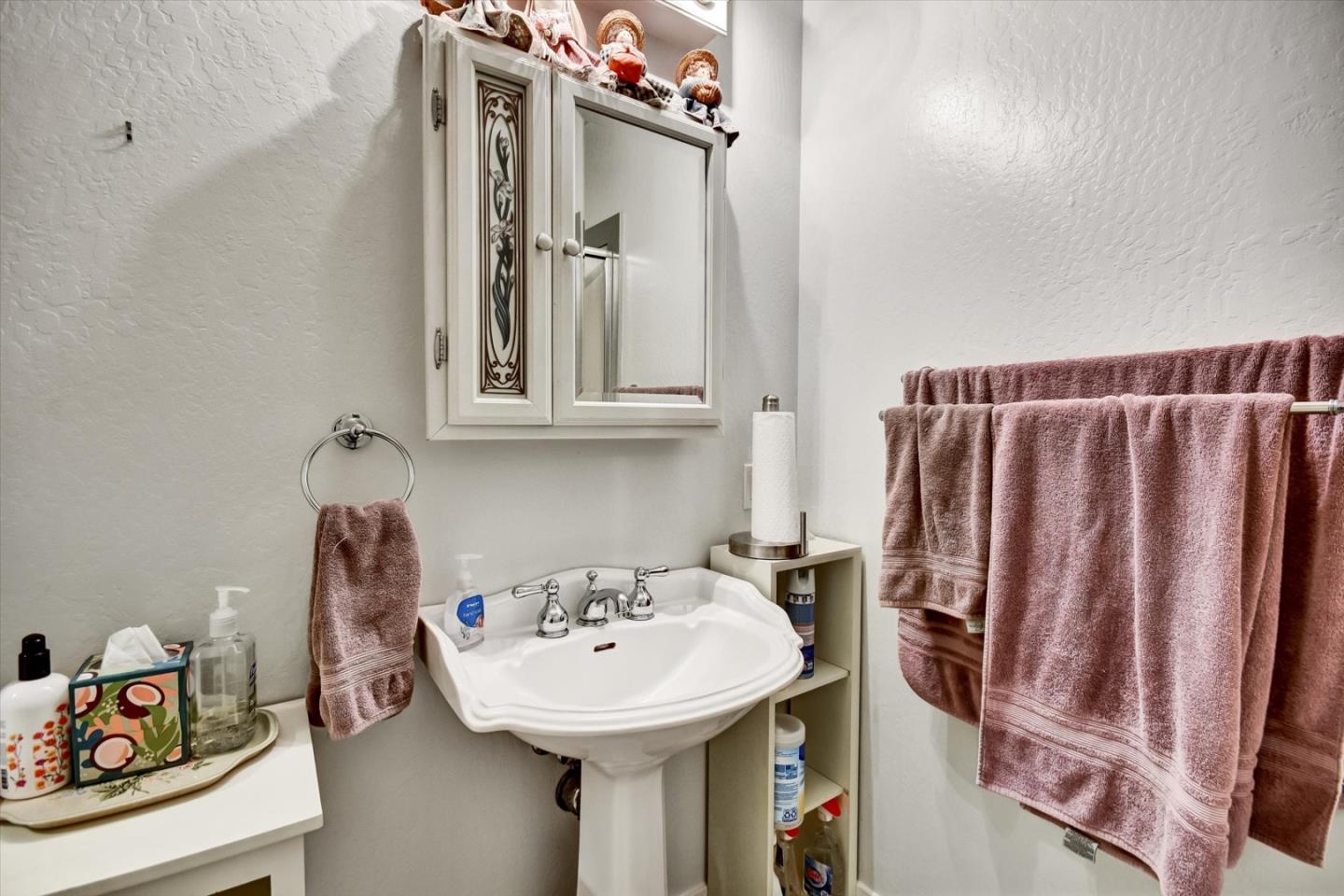 Detail Gallery Image 21 of 33 For 255 Nimitz Ave, Redwood City,  CA 94061 - 3 Beds | 2 Baths