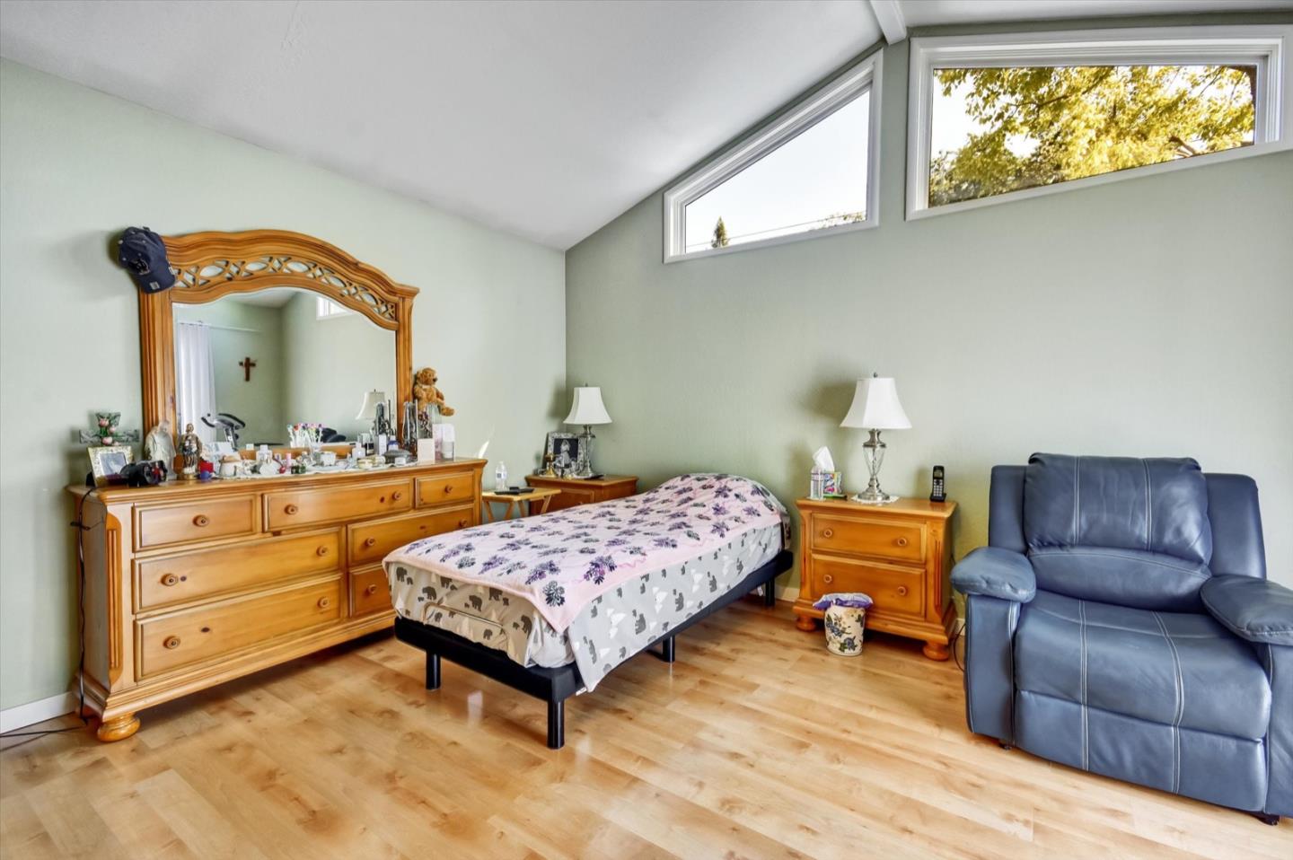 Detail Gallery Image 27 of 33 For 255 Nimitz Ave, Redwood City,  CA 94061 - 3 Beds | 2 Baths