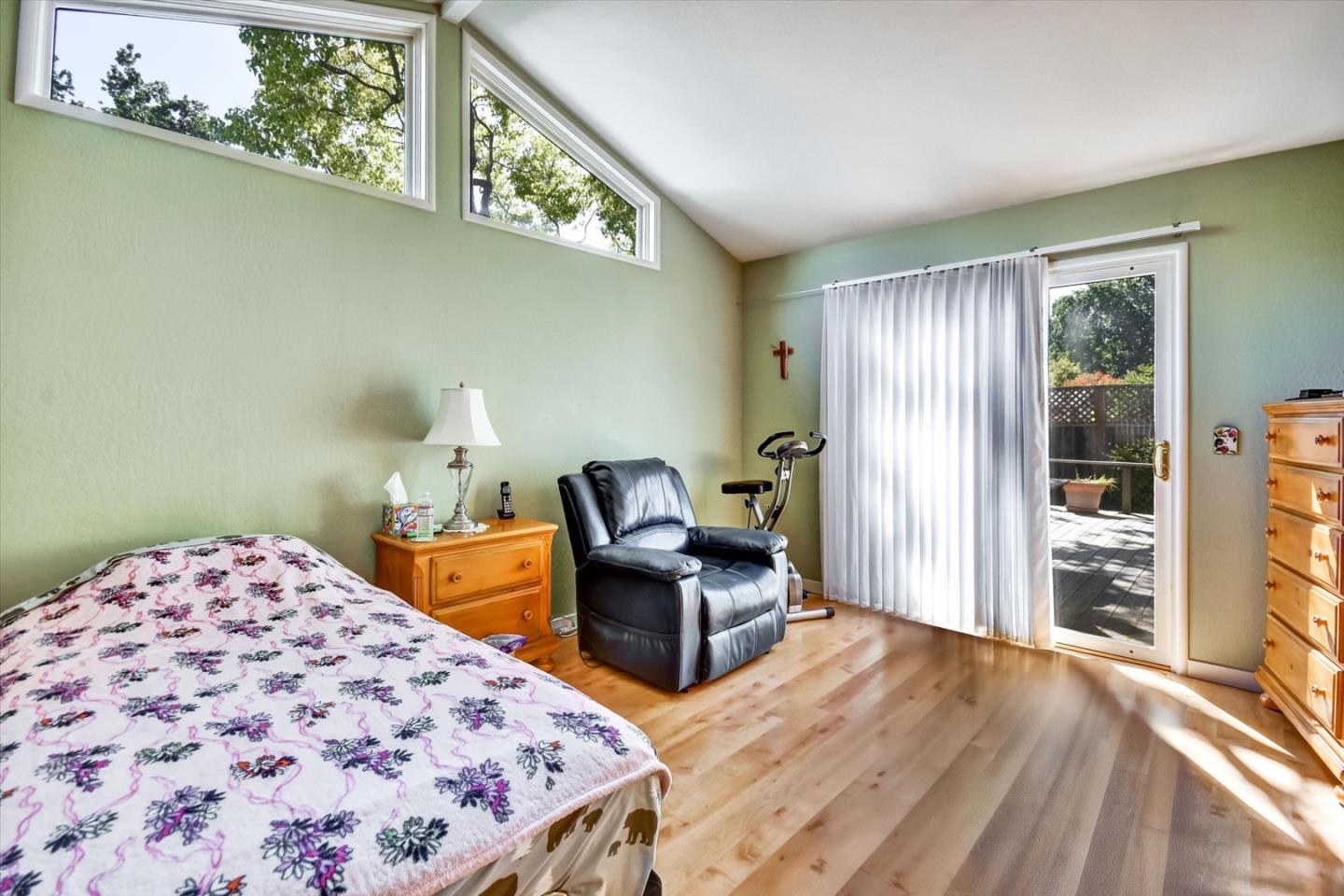 Detail Gallery Image 28 of 33 For 255 Nimitz Ave, Redwood City,  CA 94061 - 3 Beds | 2 Baths