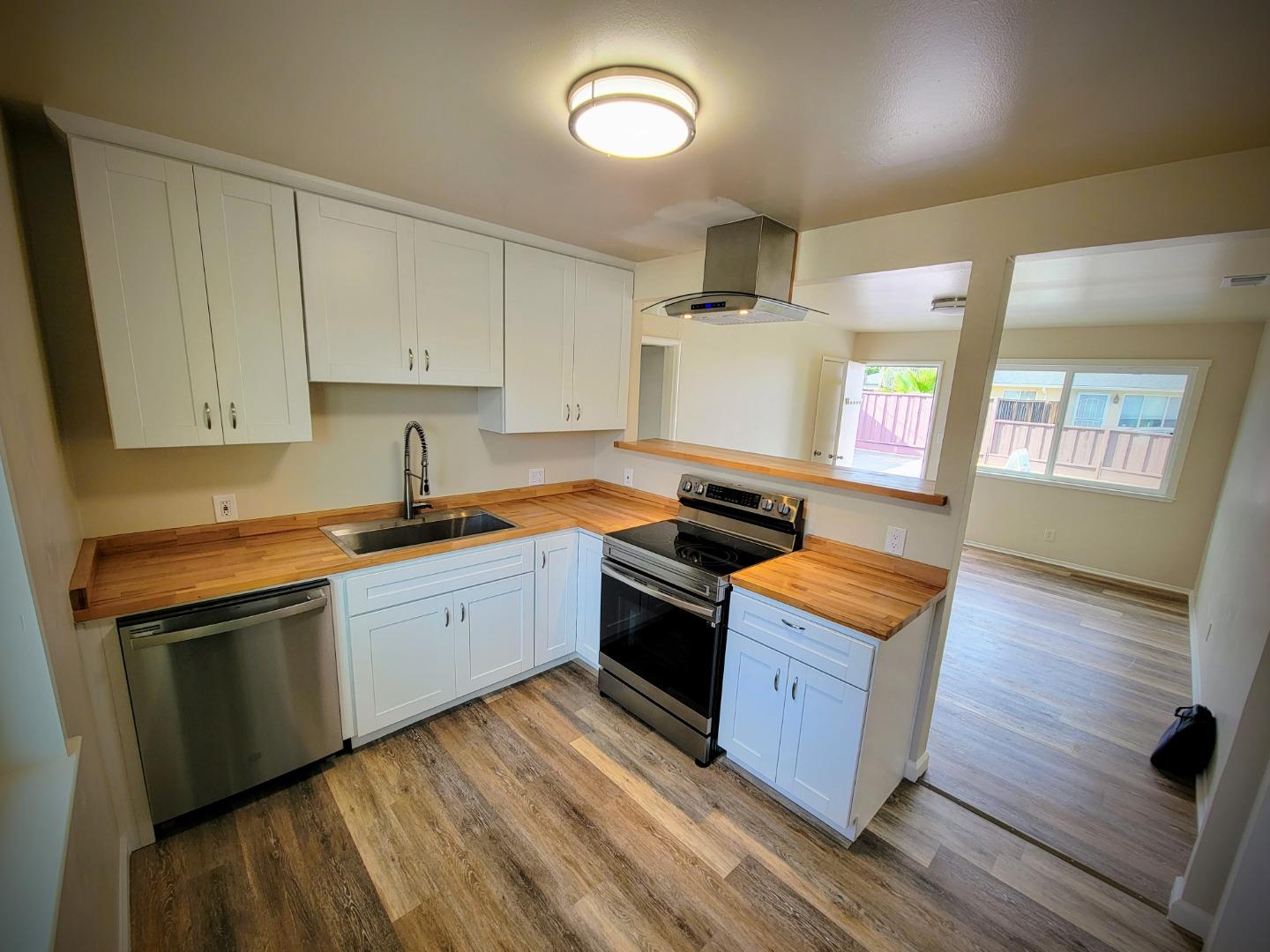 Detail Gallery Image 21 of 26 For 3516 Olsen Dr, San Jose,  CA 95117 - – Beds | – Baths