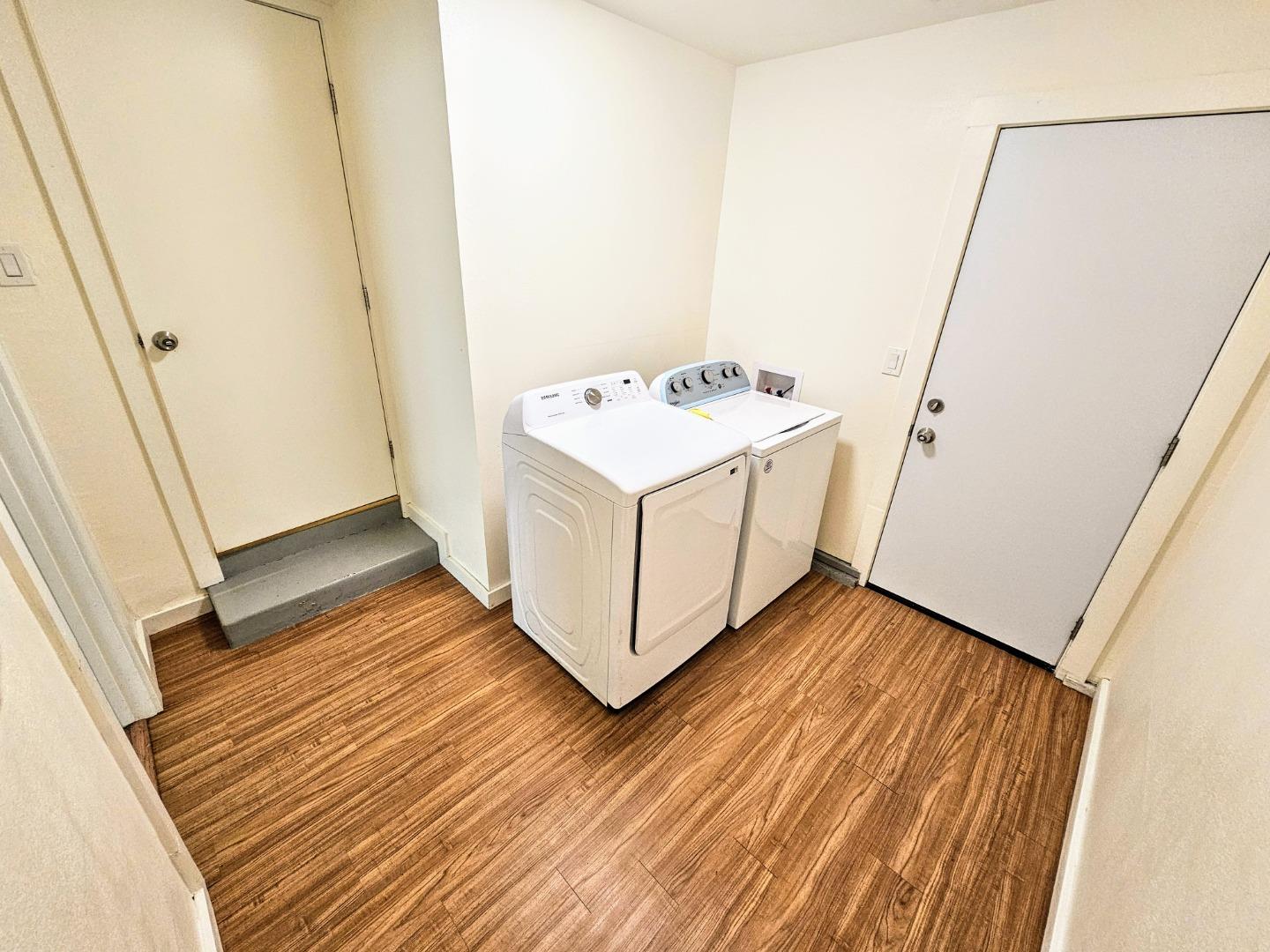Detail Gallery Image 5 of 26 For 3516 Olsen Dr, San Jose,  CA 95117 - – Beds | – Baths