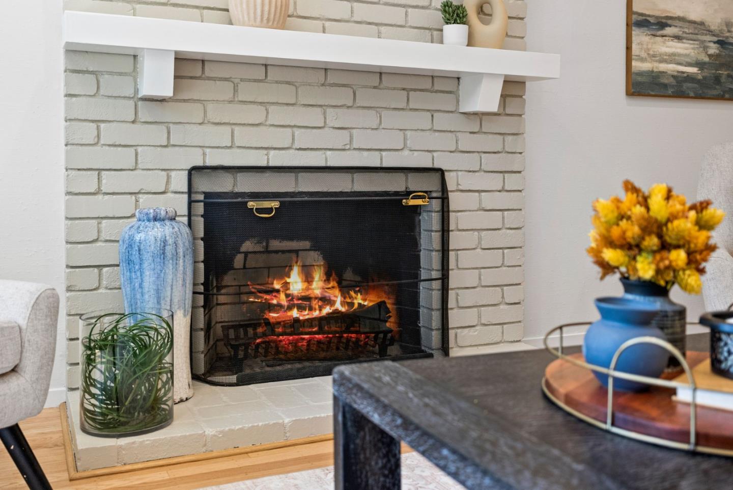 Detail Gallery Image 10 of 35 For 3520 Greer Rd, Palo Alto,  CA 94303 - 4 Beds | 2/1 Baths