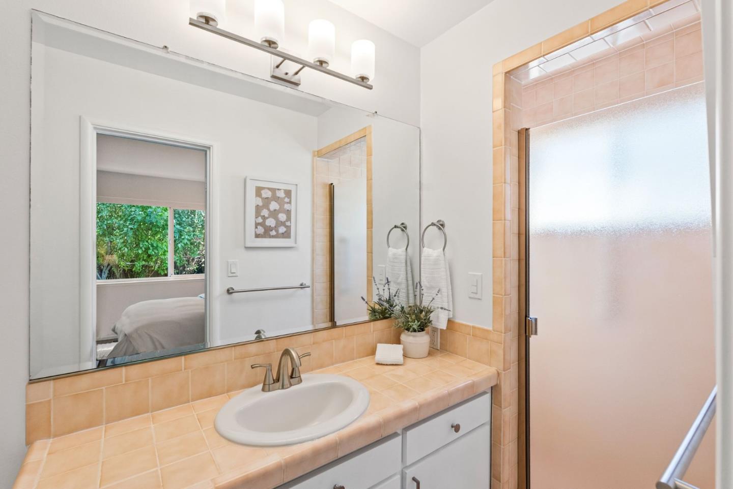 Detail Gallery Image 17 of 35 For 3520 Greer Rd, Palo Alto,  CA 94303 - 4 Beds | 2/1 Baths