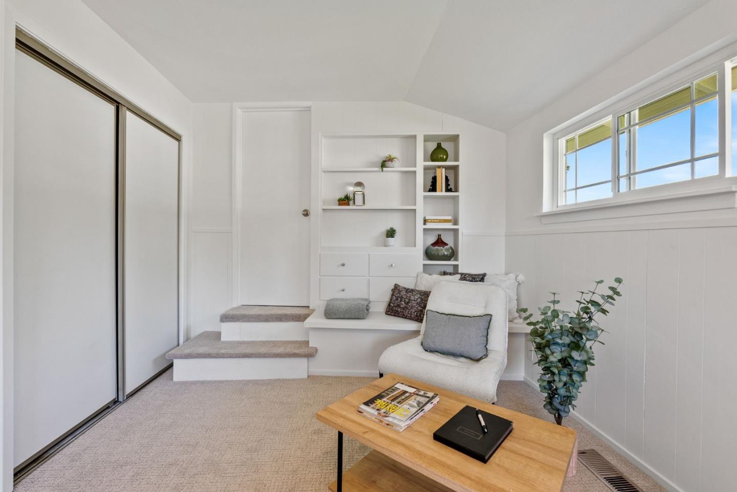 Detail Gallery Image 24 of 35 For 3520 Greer Rd, Palo Alto,  CA 94303 - 4 Beds | 2/1 Baths