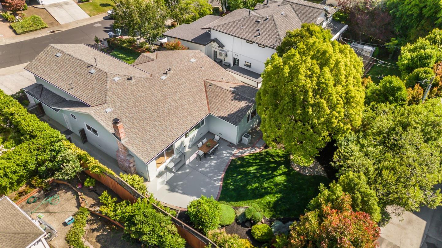 Detail Gallery Image 30 of 35 For 3520 Greer Rd, Palo Alto,  CA 94303 - 4 Beds | 2/1 Baths