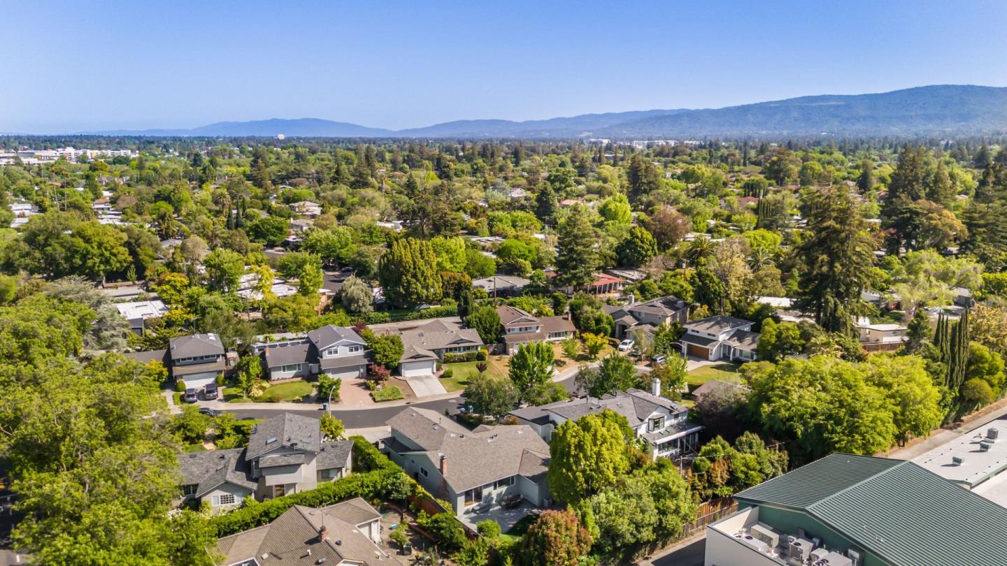 Detail Gallery Image 31 of 35 For 3520 Greer Rd, Palo Alto,  CA 94303 - 4 Beds | 2/1 Baths
