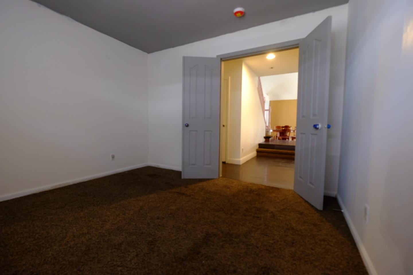 Detail Gallery Image 12 of 26 For 1831 Oakley Ct, Stockton,  CA 95206 - 5 Beds | 3 Baths
