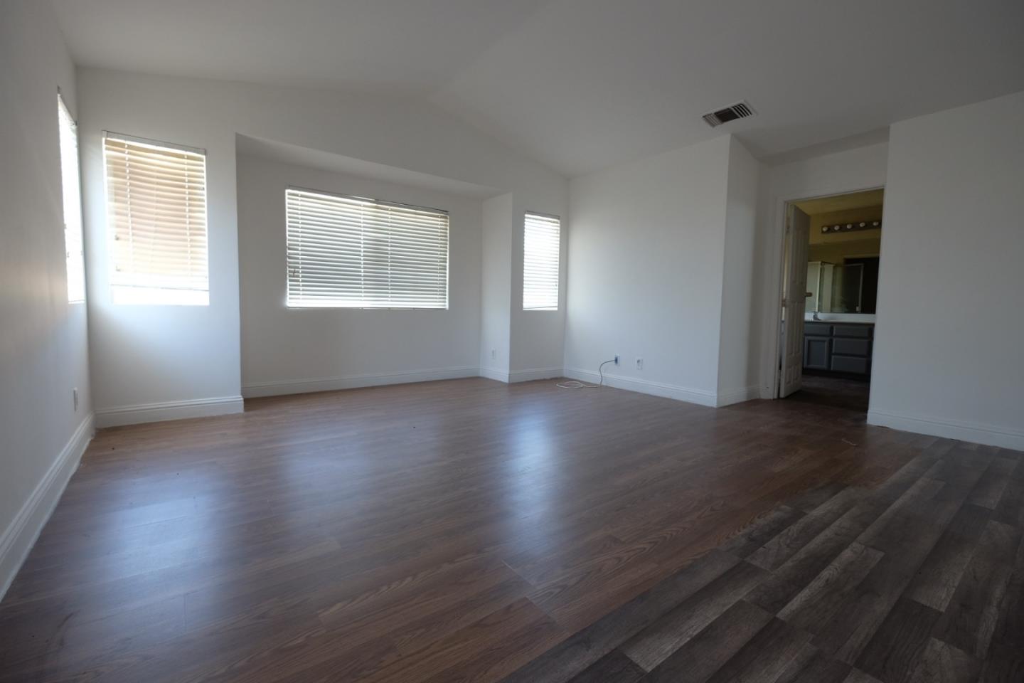 Detail Gallery Image 20 of 26 For 1831 Oakley Ct, Stockton,  CA 95206 - 5 Beds | 3 Baths
