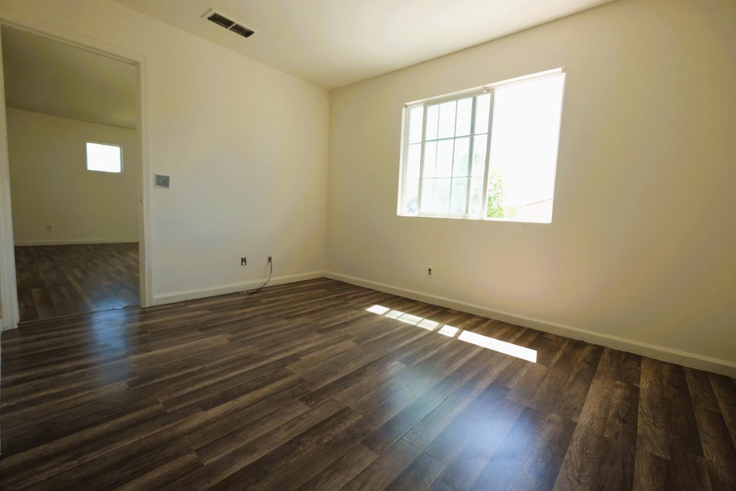 Detail Gallery Image 23 of 26 For 1831 Oakley Ct, Stockton,  CA 95206 - 5 Beds | 3 Baths