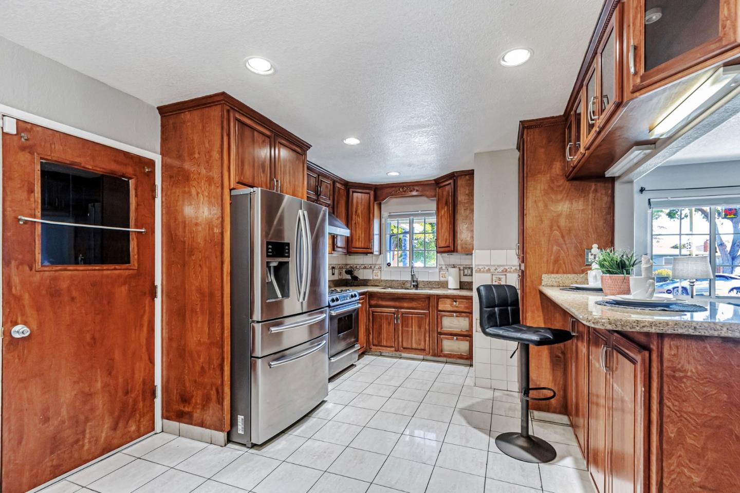Detail Gallery Image 9 of 44 For 64 Azucar Ave, San Jose,  CA 95111 - 4 Beds | 3 Baths