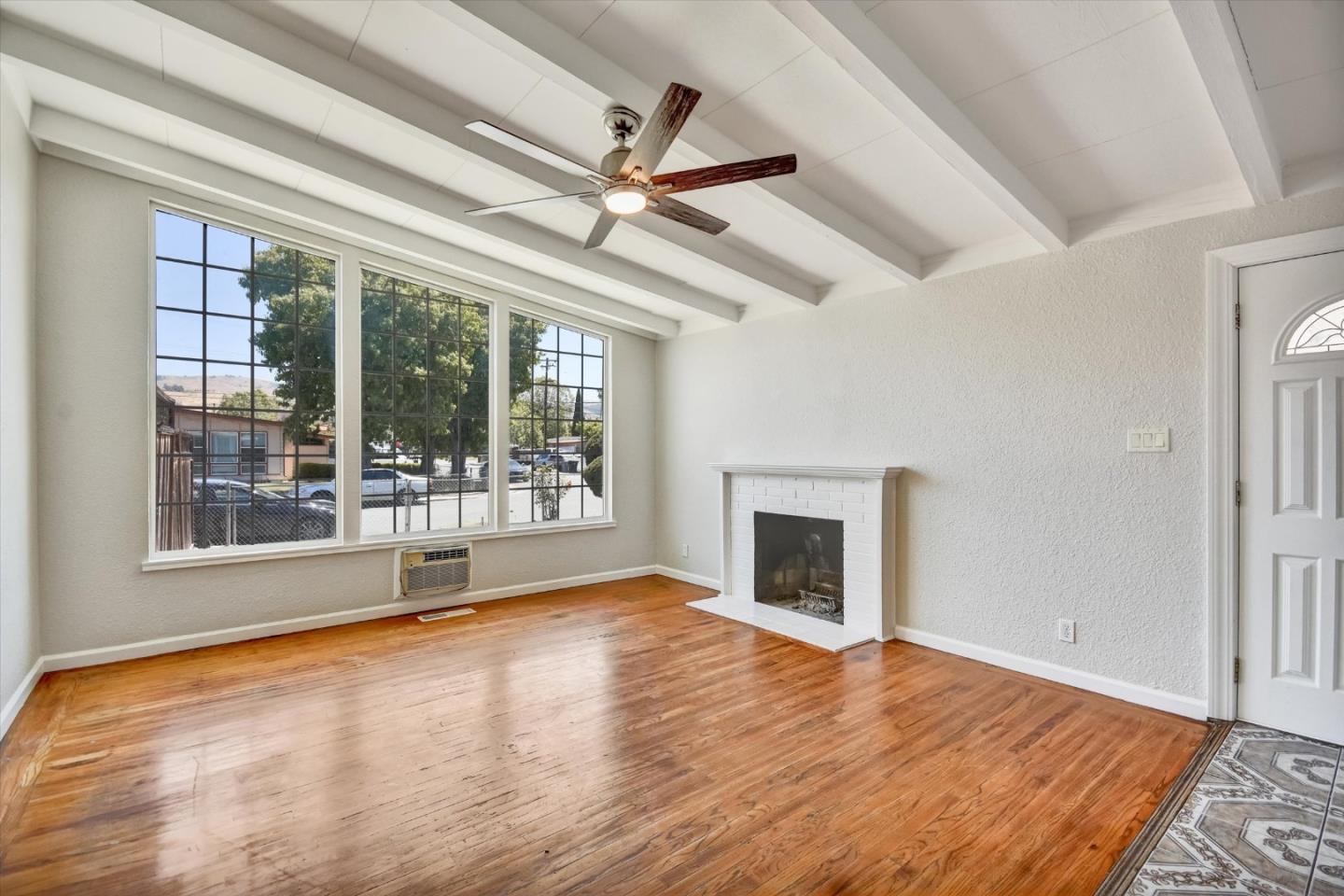Detail Gallery Image 5 of 30 For 13831 Highwood Dr, San Jose,  CA 95127 - 3 Beds | 1 Baths
