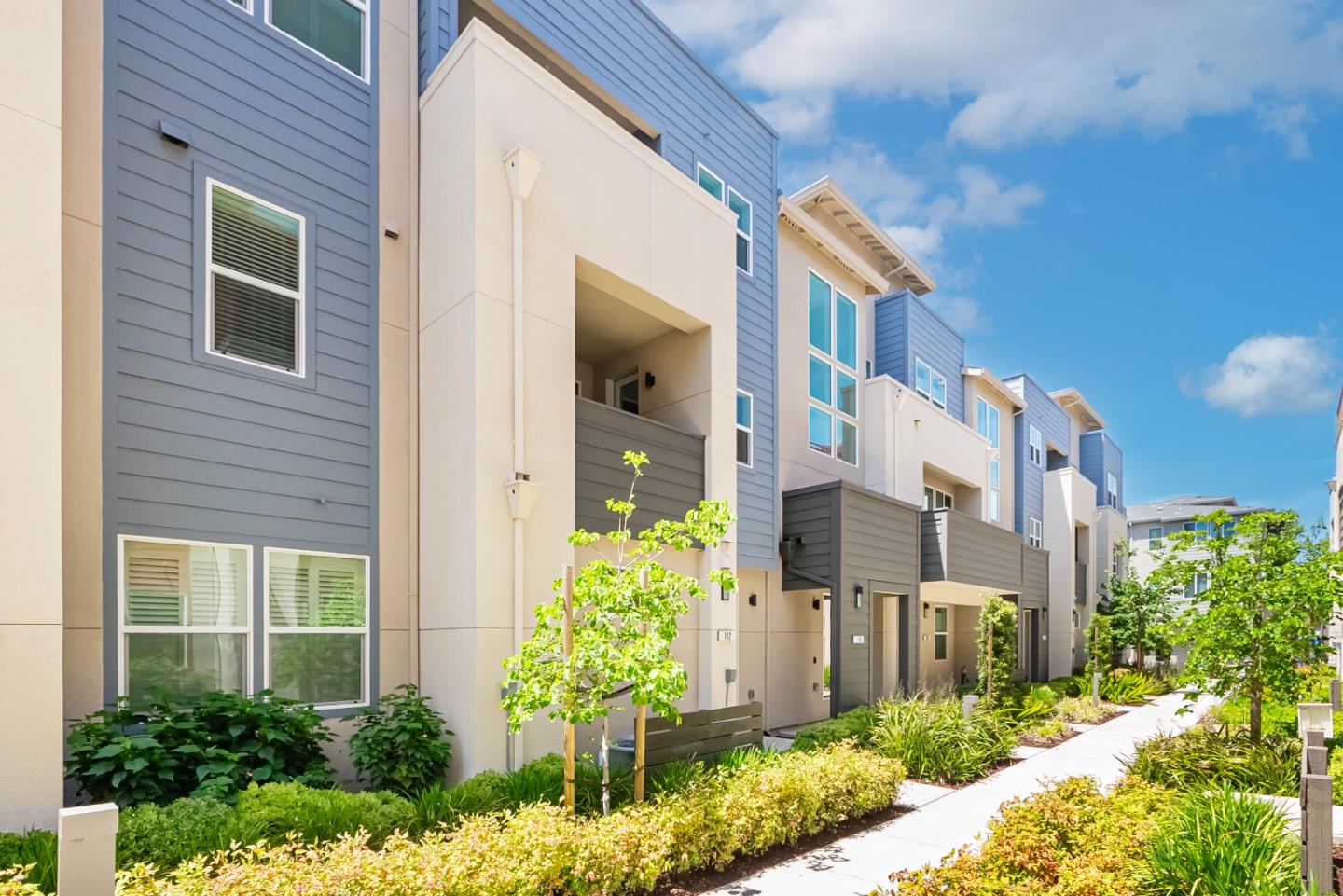 Detail Gallery Image 4 of 37 For 2930 Boyter Pl #112,  Santa Clara,  CA 95051 - 2 Beds | 2/1 Baths
