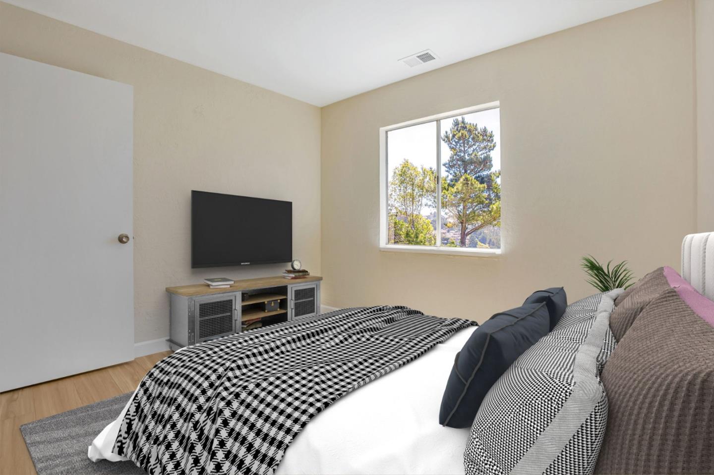 Detail Gallery Image 18 of 74 For 720 Lockhaven Dr, Pacifica,  CA 94044 - 4 Beds | 2 Baths