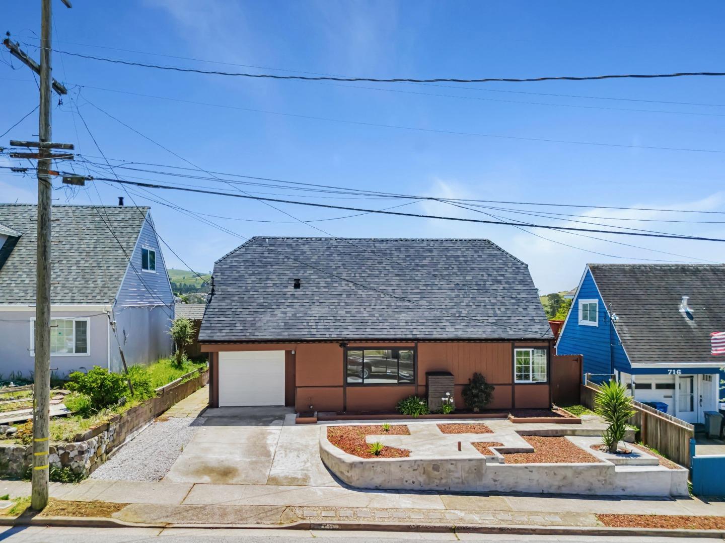 Detail Gallery Image 29 of 74 For 720 Lockhaven Dr, Pacifica,  CA 94044 - 4 Beds | 2 Baths