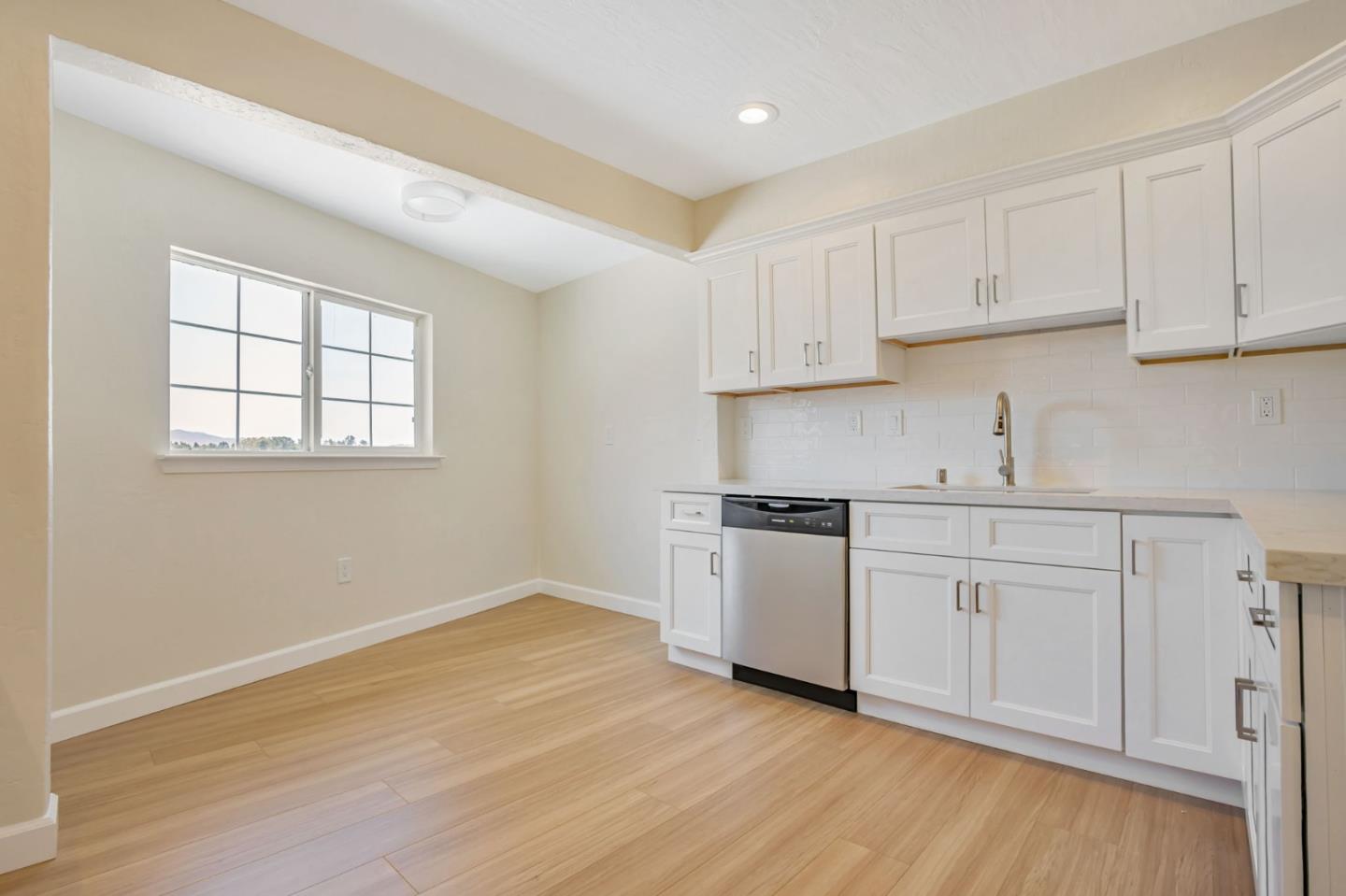 Detail Gallery Image 51 of 74 For 720 Lockhaven Dr, Pacifica,  CA 94044 - 4 Beds | 2 Baths