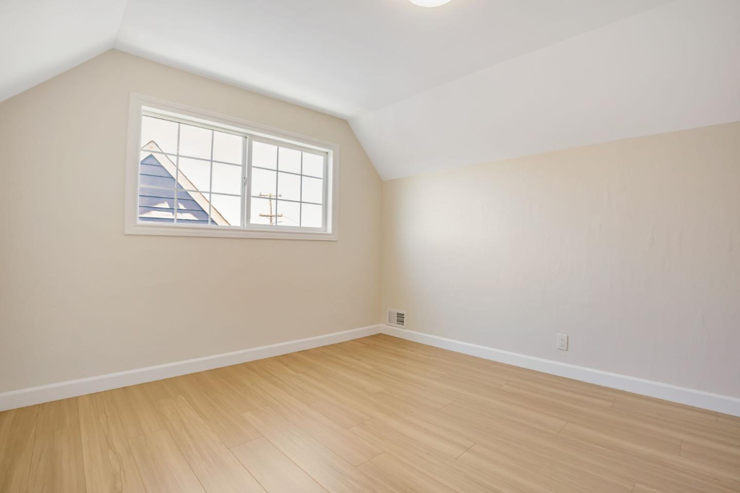 Detail Gallery Image 60 of 74 For 720 Lockhaven Dr, Pacifica,  CA 94044 - 4 Beds | 2 Baths