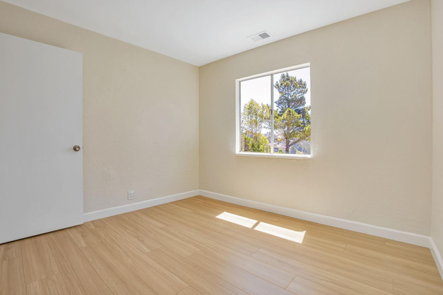 Detail Gallery Image 70 of 74 For 720 Lockhaven Dr, Pacifica,  CA 94044 - 4 Beds | 2 Baths