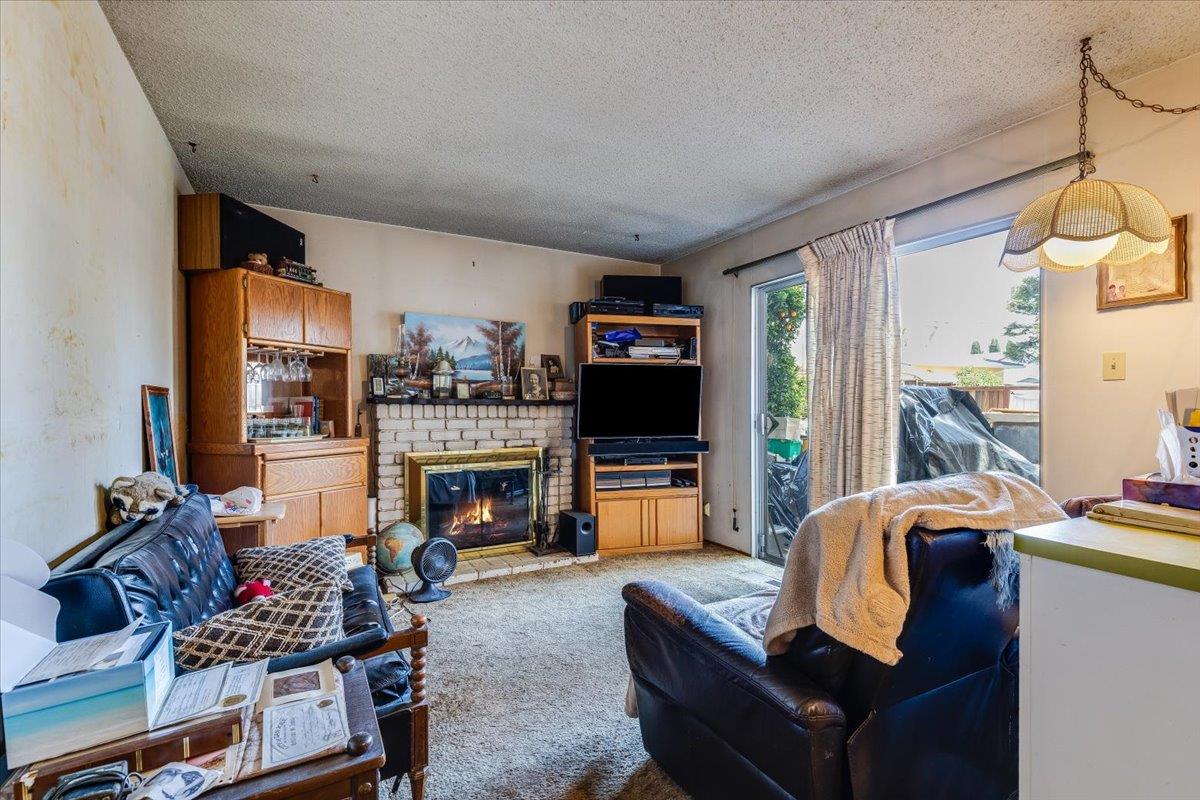 Detail Gallery Image 10 of 26 For 2074 Ashwood Ln, San Jose,  CA 95132 - 5 Beds | 2/1 Baths