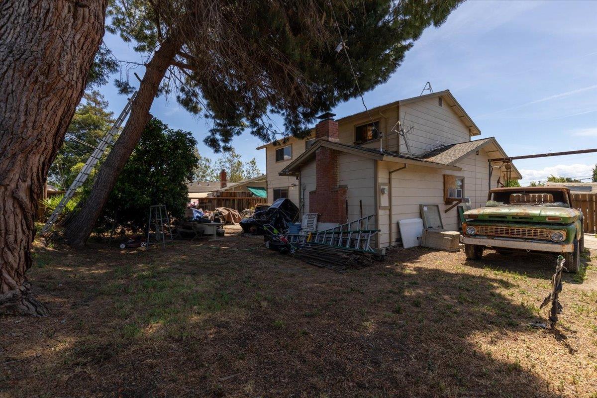 Detail Gallery Image 25 of 26 For 2074 Ashwood Ln, San Jose,  CA 95132 - 5 Beds | 2/1 Baths