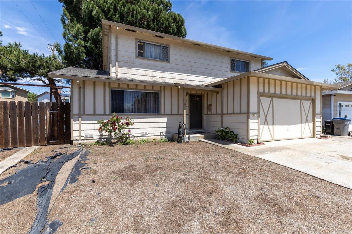 Detail Gallery Image 3 of 26 For 2074 Ashwood Ln, San Jose,  CA 95132 - 5 Beds | 2/1 Baths