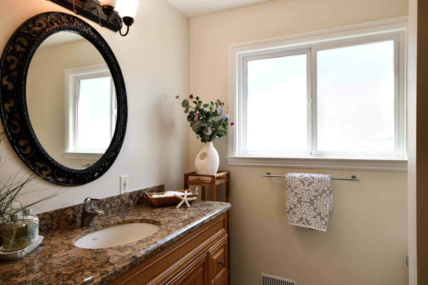 Detail Gallery Image 16 of 35 For 6463 Little Falls Dr, San Jose,  CA 95120 - 3 Beds | 2 Baths