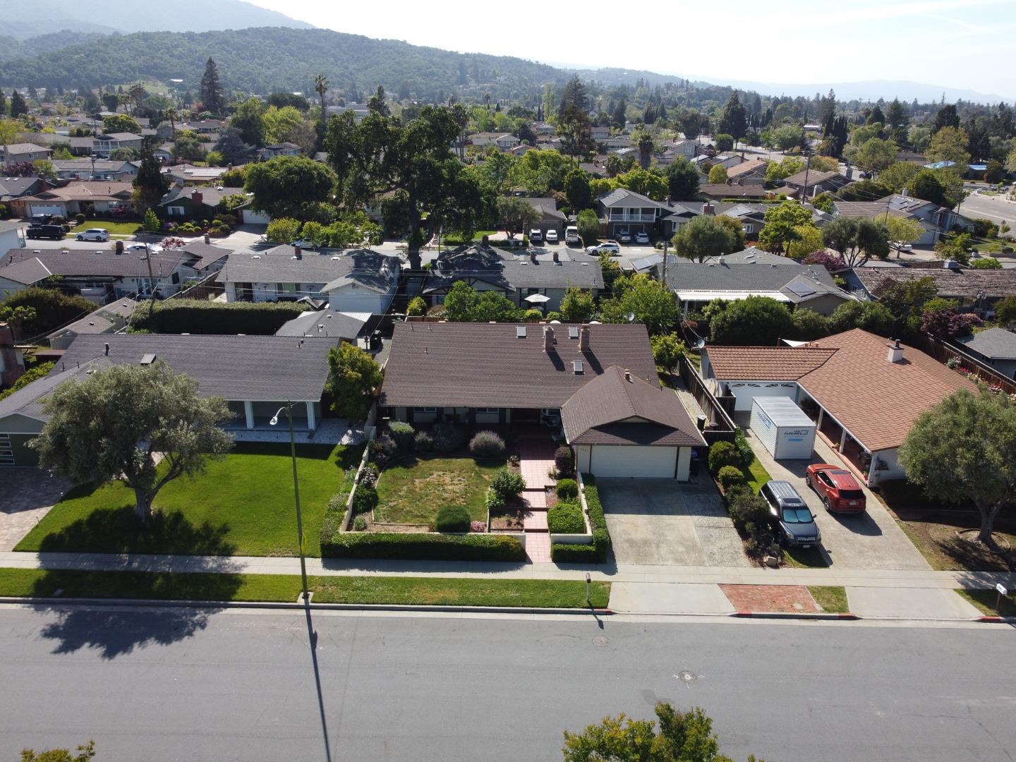 Detail Gallery Image 33 of 35 For 6463 Little Falls Dr, San Jose,  CA 95120 - 3 Beds | 2 Baths
