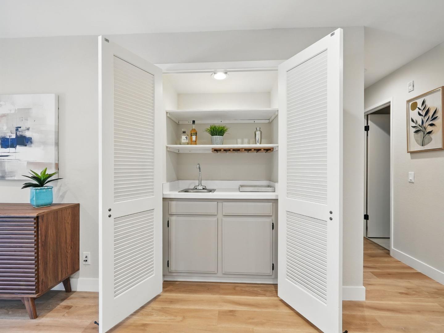 Detail Gallery Image 15 of 34 For 1685 Bayridge Way #210,  San Mateo,  CA 94402 - 2 Beds | 2 Baths